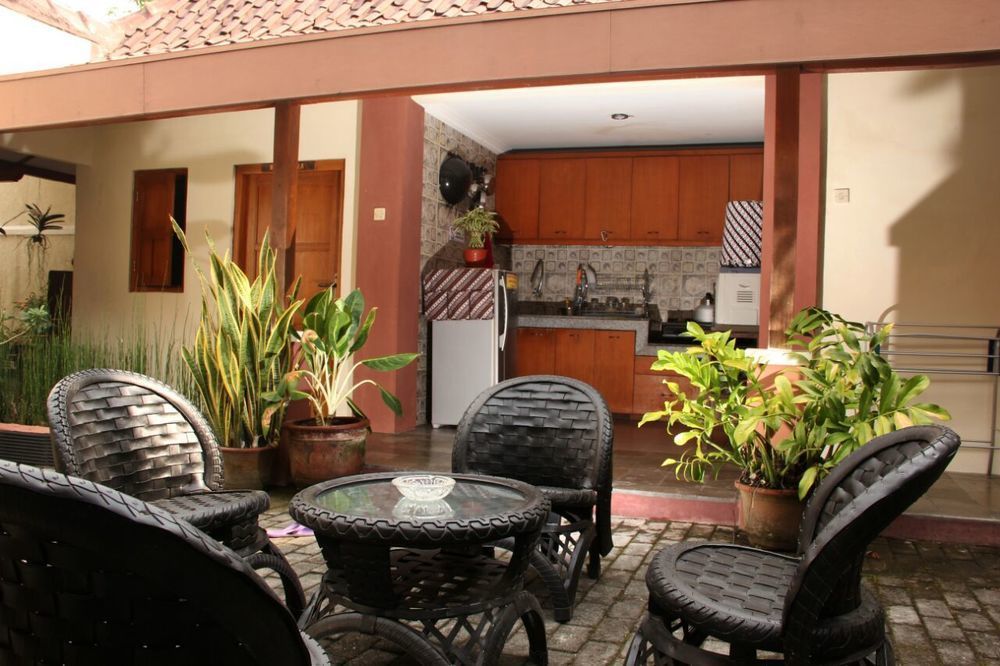 Pamularsih Homestay Jogjacarta Exterior foto