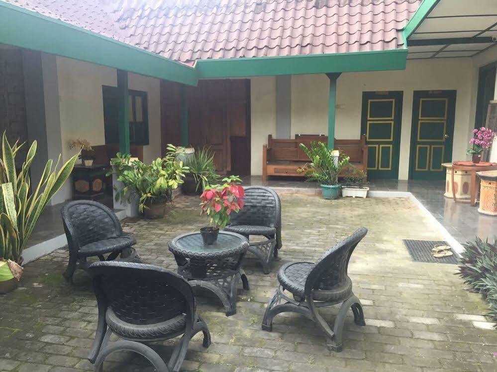 Pamularsih Homestay Jogjacarta Exterior foto